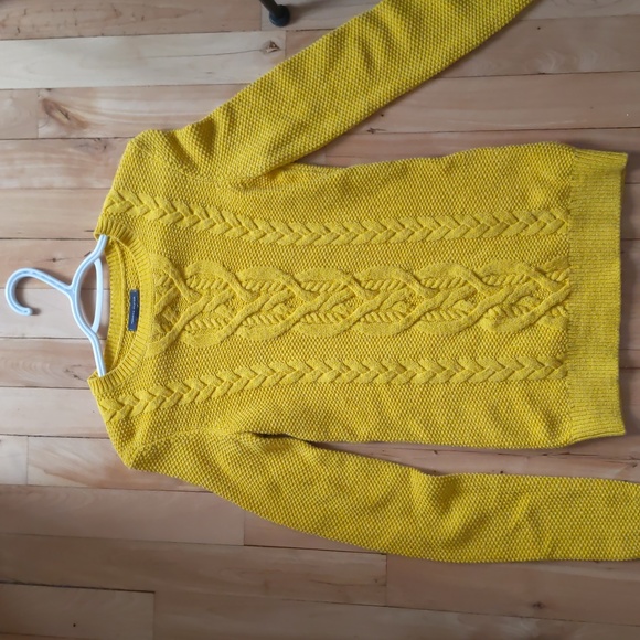 Yellow/mustard cable knit Tommy Hilfiger sweater - Picture 2 of 4
